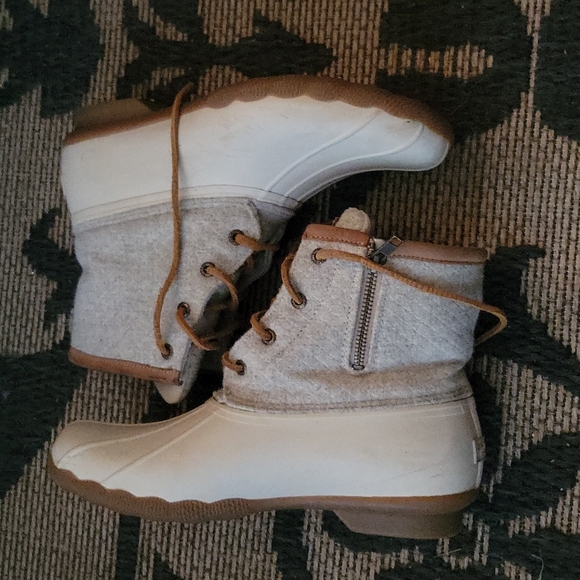 Sperry duck boots 👢 - Picture 3 of 13